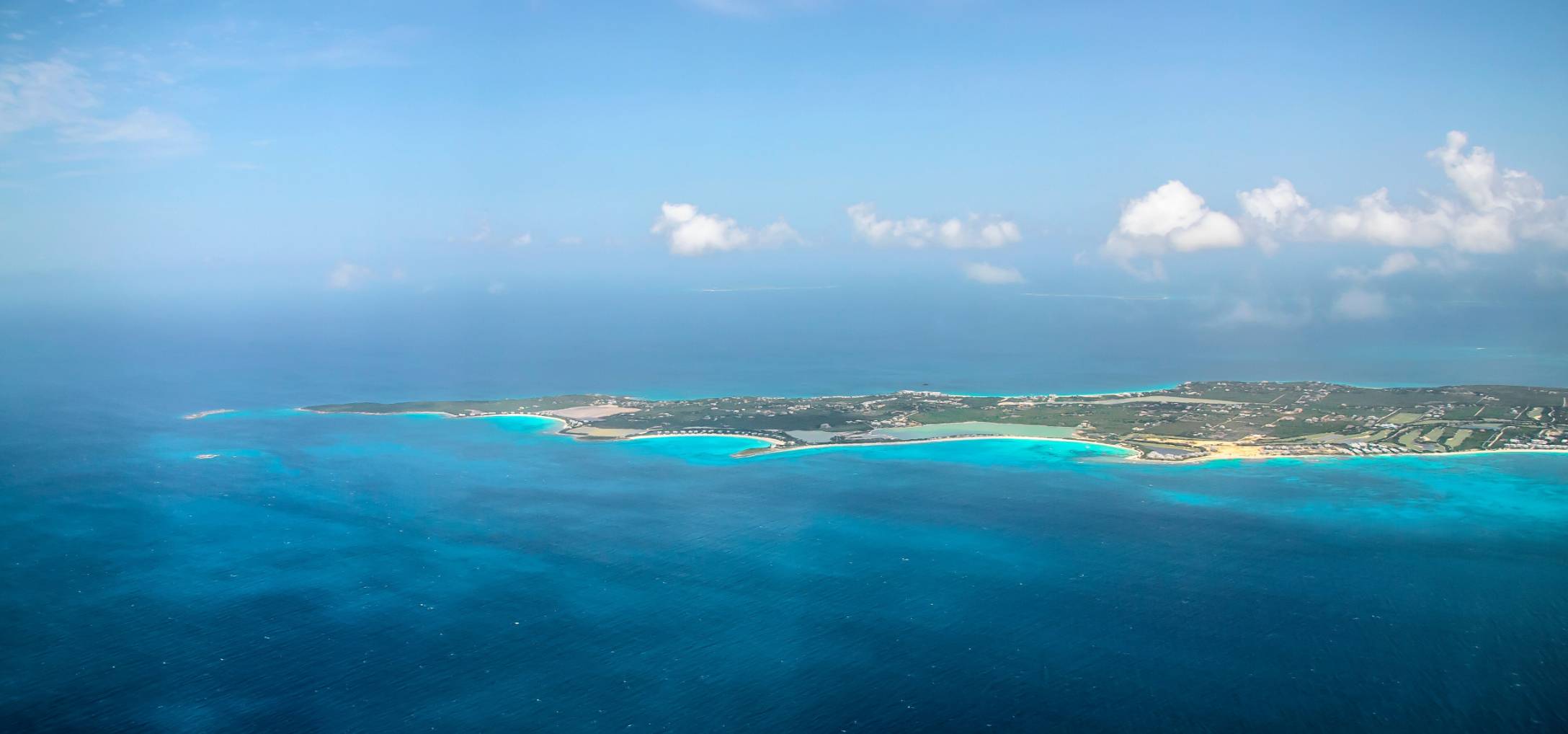 Vue aérienne de l'île Saint-Martin dans les Caraïbes