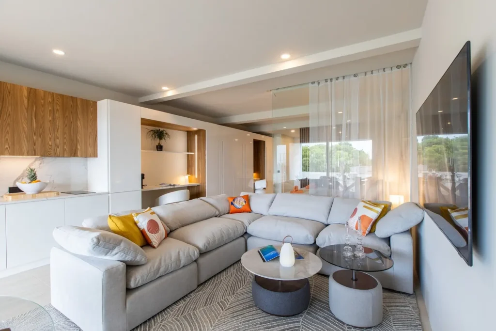 Villa 4, Studio with direct access to the pool, interior or terrace view.