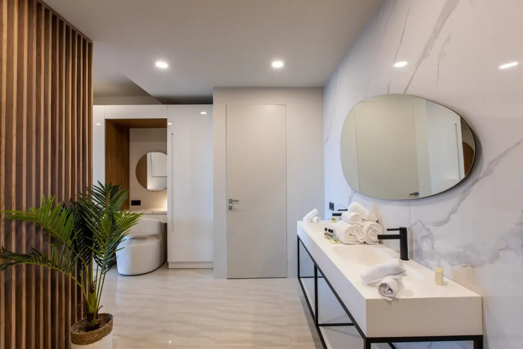 Villa 5, Studio with direct access to the pool, interior or terrace view.