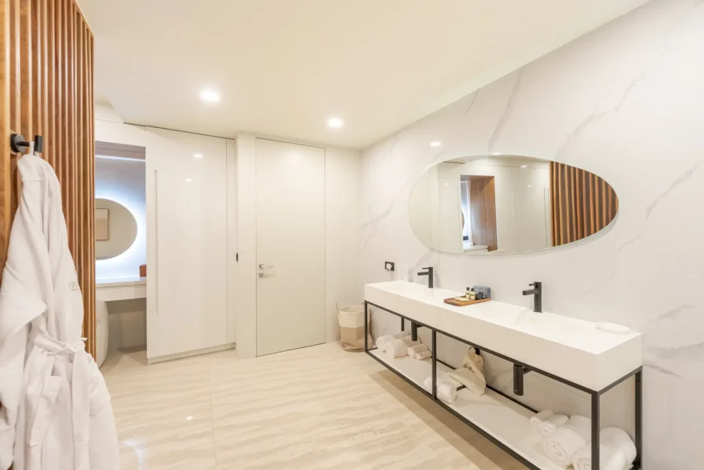 Villa 6, Studio with direct access to the pool, interior or terrace view.