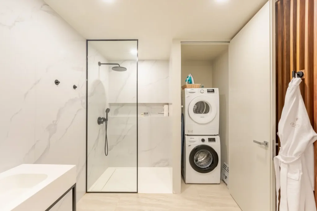 Villa 6, Studio with direct access to the pool, interior or terrace view.