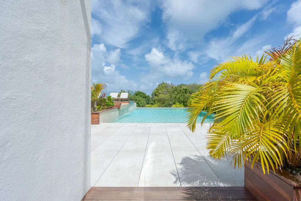 Villa 6, Studio with direct access to the pool, interior or terrace view.