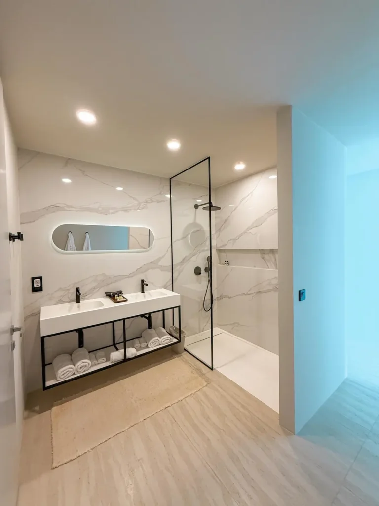 Villa 9, 2 rooms ocean view and jacuzzi, interior or terrace view.