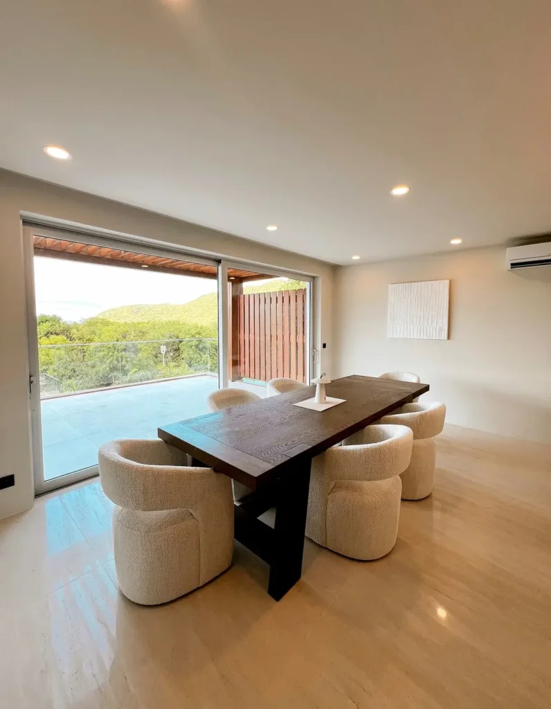 Villa 9, 2 rooms ocean view and jacuzzi, interior or terrace view.